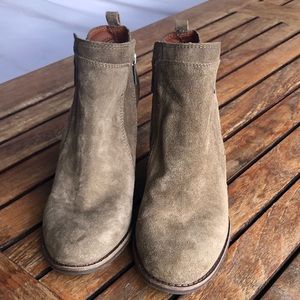 lucky yesterr wedge bootie